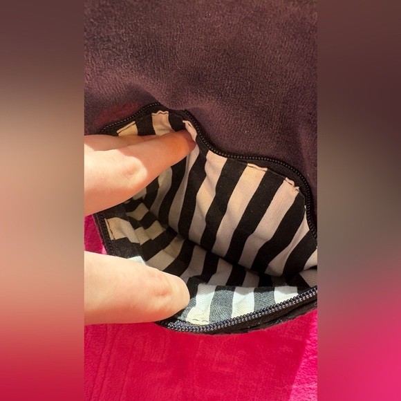 Juicy Couture Black Crossbody Bag Y2K Crest Logo - Picture 16 of 16